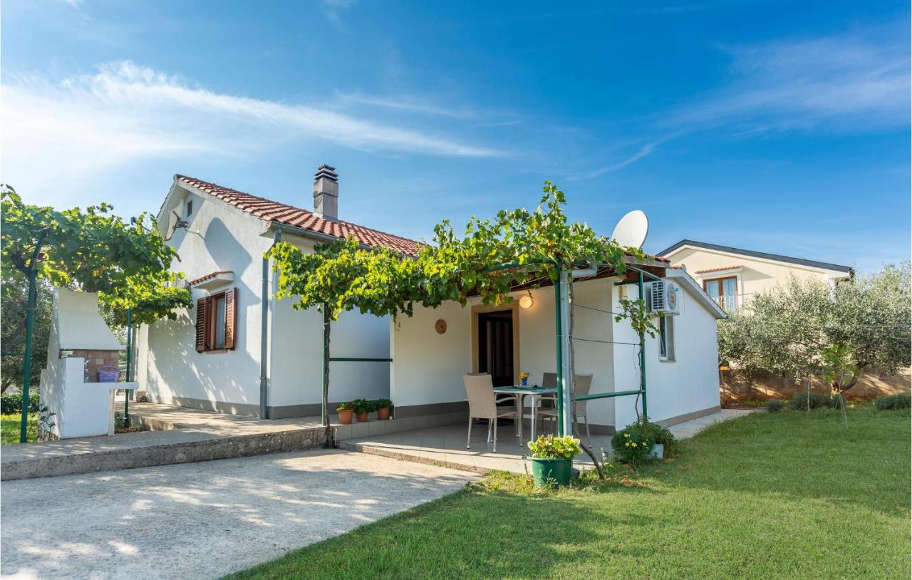 1 Bedroom Beautiful Apartment In Linardići מראה חיצוני תמונה