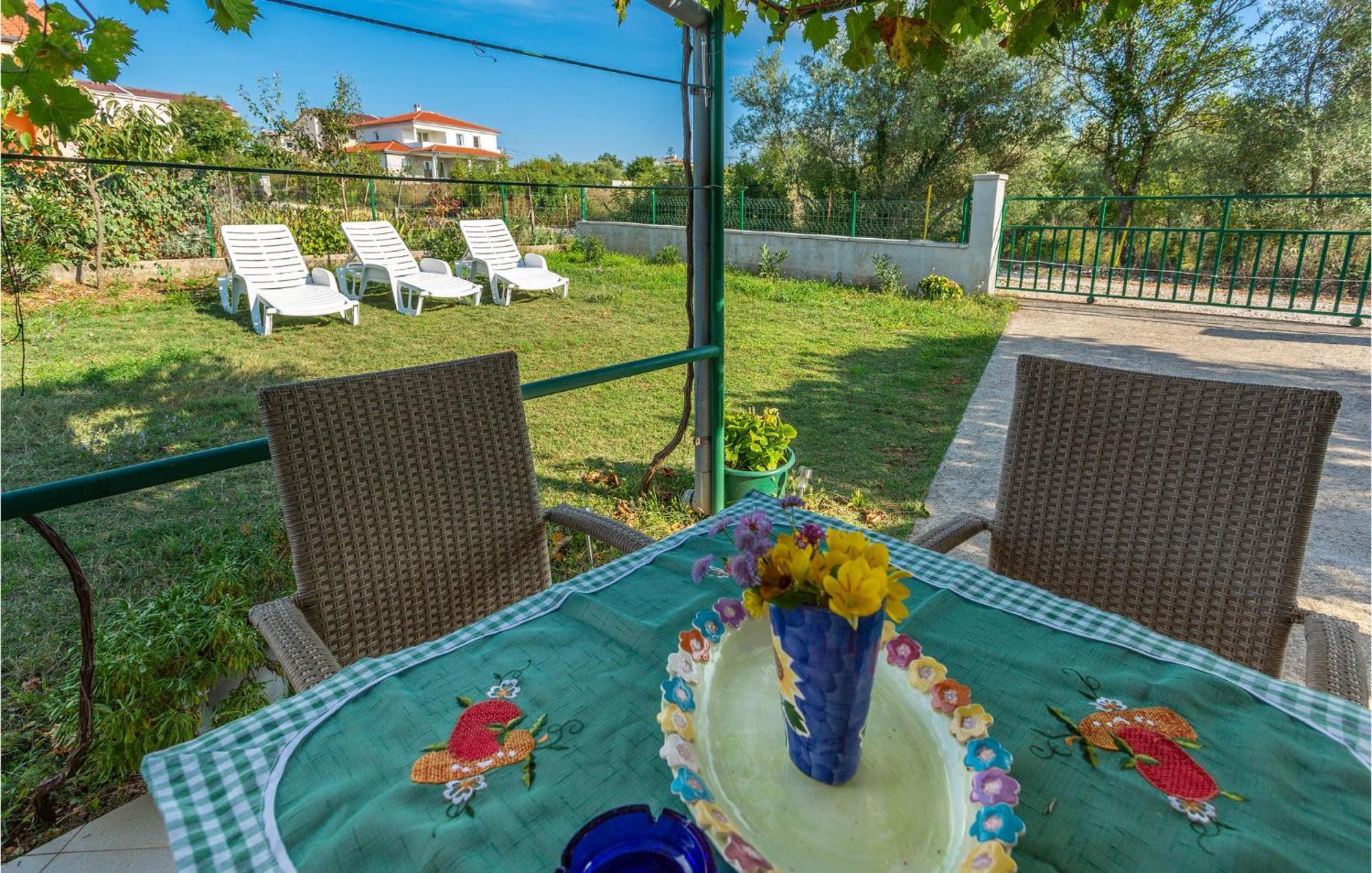 1 Bedroom Beautiful Apartment In Linardići מראה חיצוני תמונה