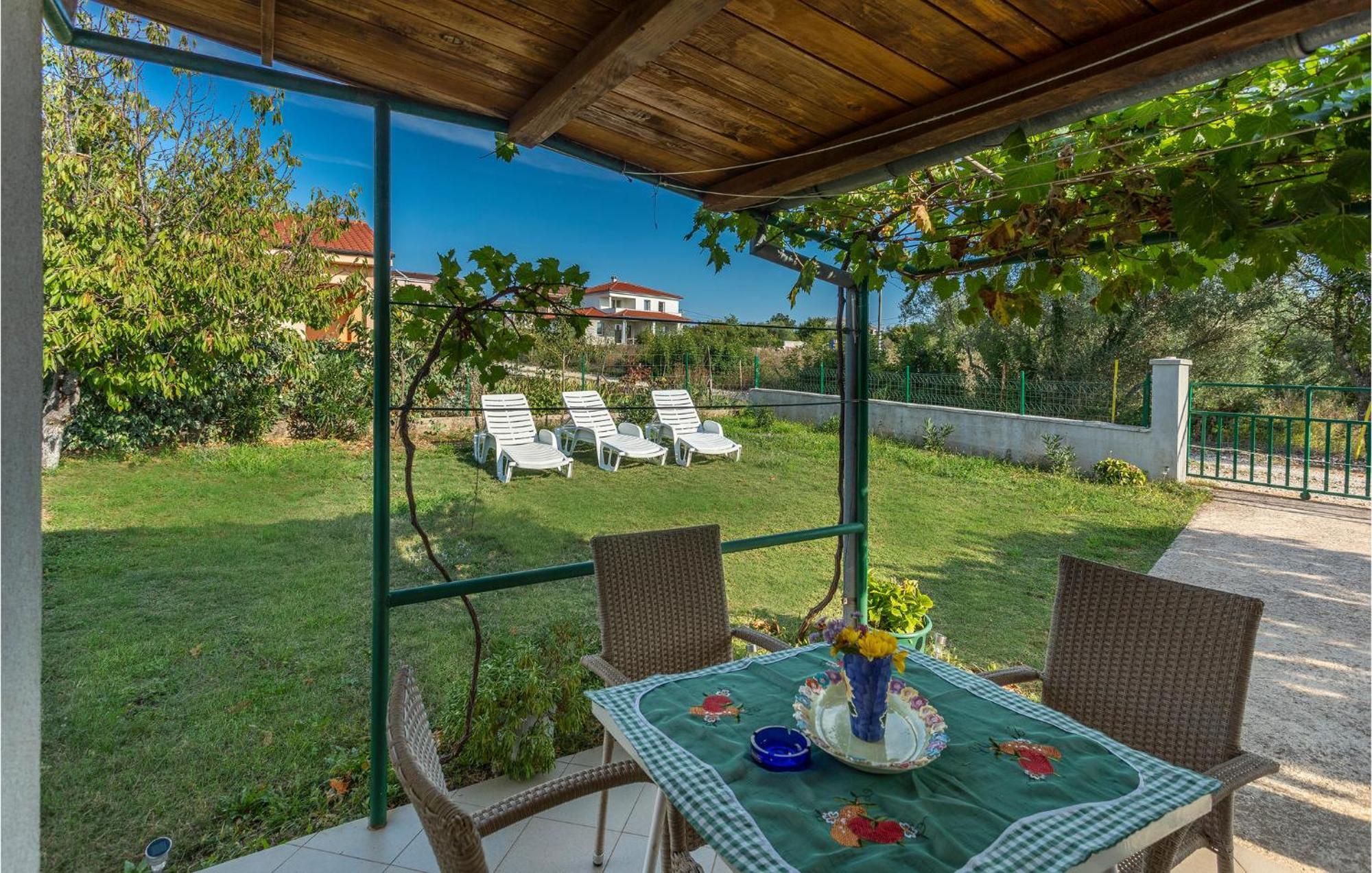 1 Bedroom Beautiful Apartment In Linardići מראה חיצוני תמונה